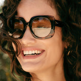 Daphne in Champagne Marble